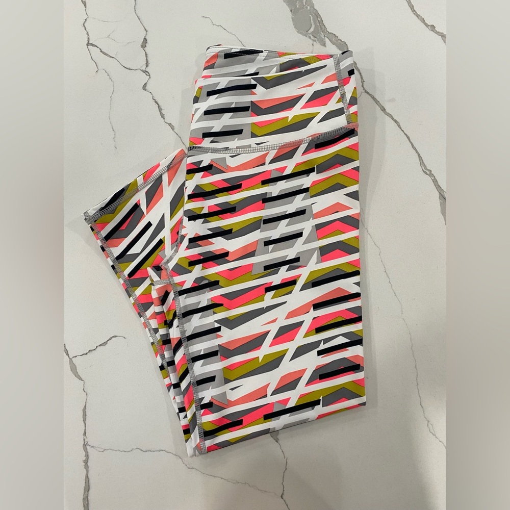 Fabletics Crop Size Small - image 1